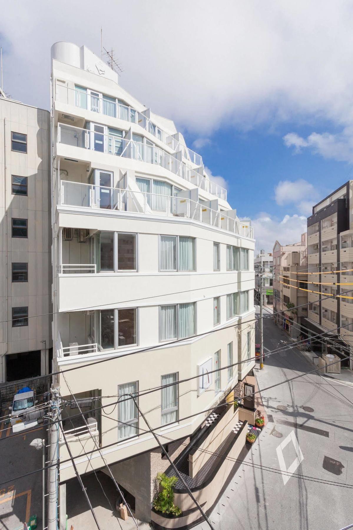 Okinawa Kariyushi Lch. Premium Hotel Naha Buitenkant foto
