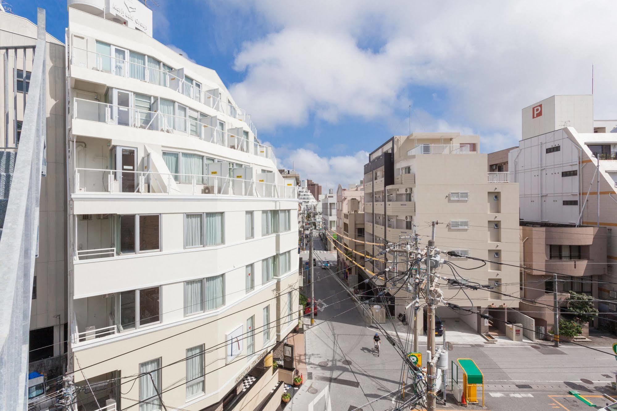Okinawa Kariyushi Lch. Premium Hotel Naha Buitenkant foto