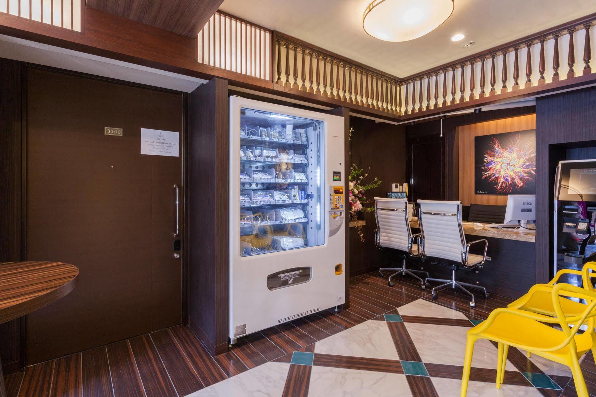 Okinawa Kariyushi Lch. Premium Hotel Naha Buitenkant foto
