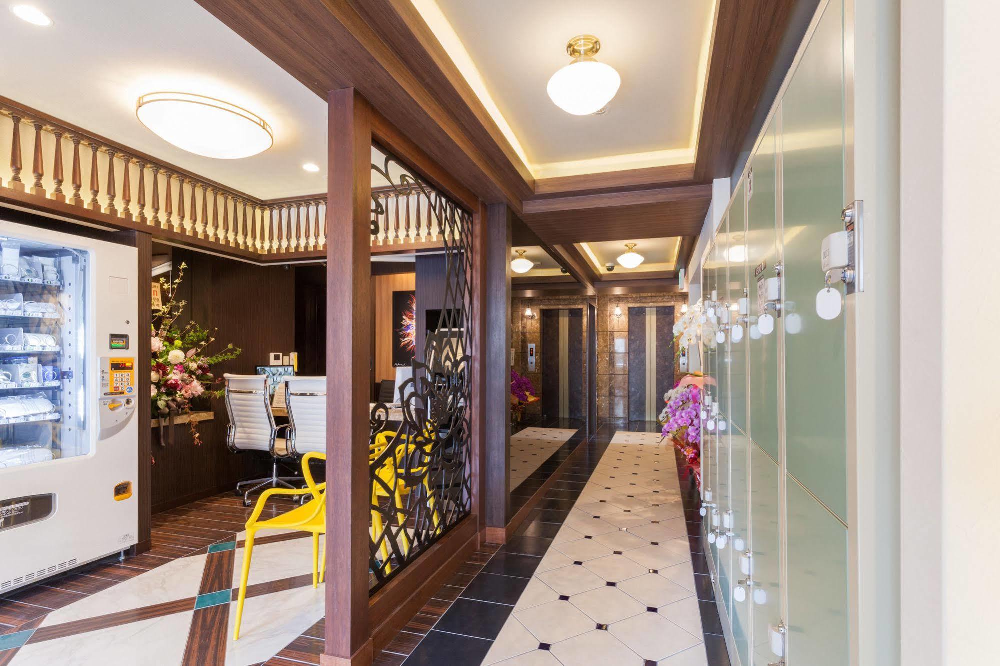 Okinawa Kariyushi Lch. Premium Hotel Naha Buitenkant foto